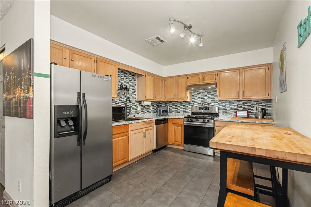 2121 Petersham Court B Las Vegas NV 89108