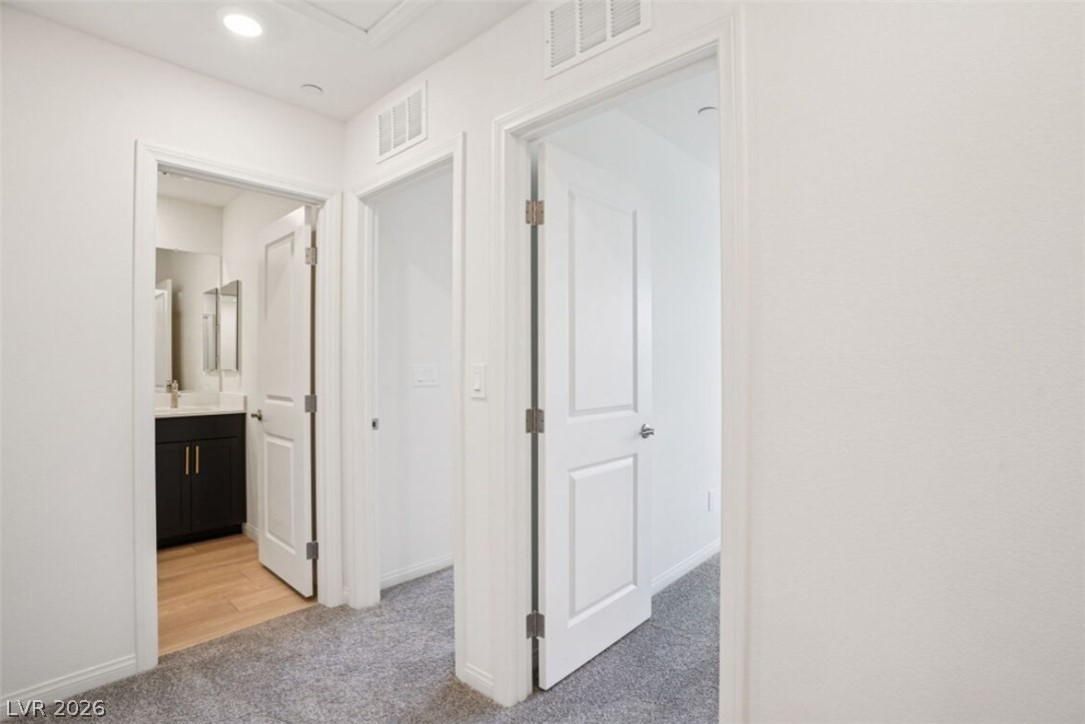 5812 Wisteria Walk Street Las Vegas NV 89148