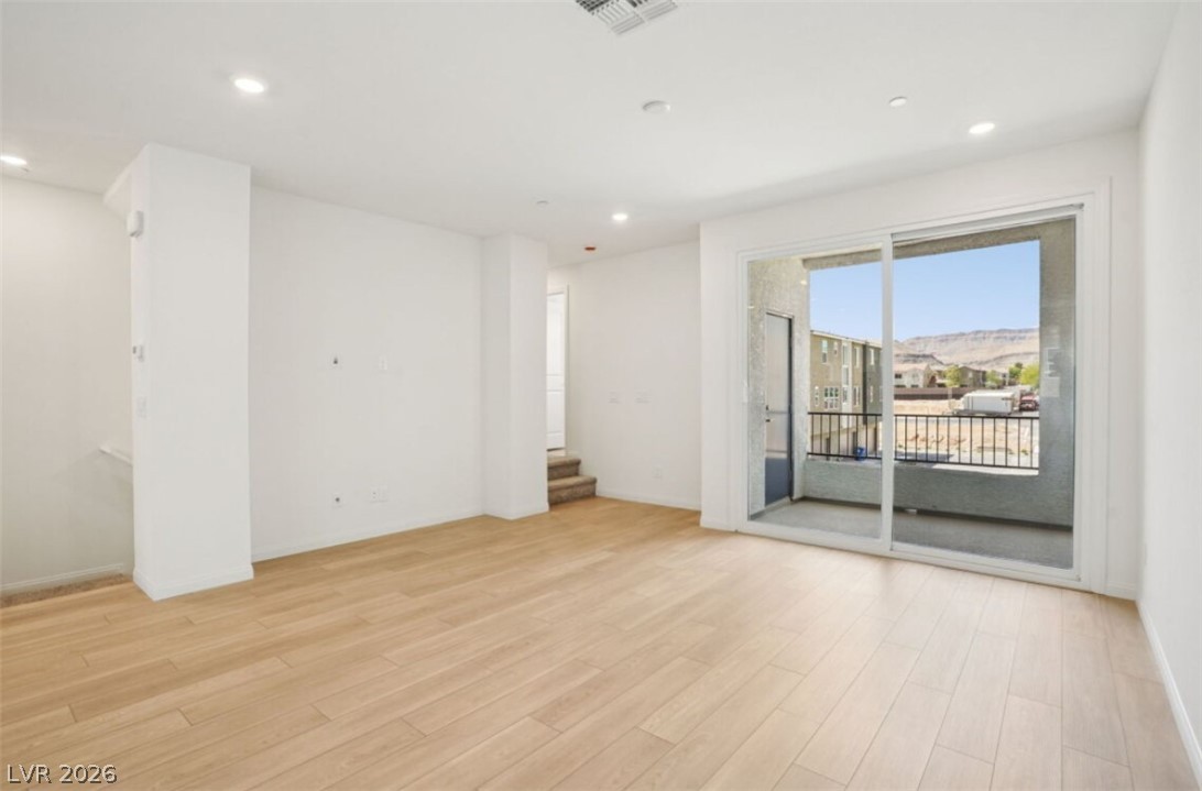 5812 Wisteria Walk Street Las Vegas NV 89148