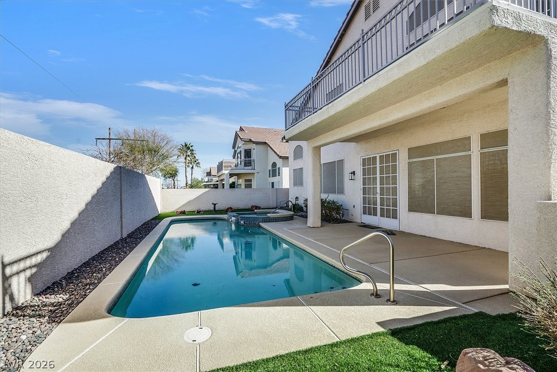 2008 Trailside Village Avenue Henderson NV 89012