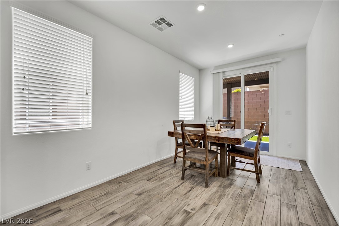 6123 Rose Springs Avenue Las Vegas NV 89130