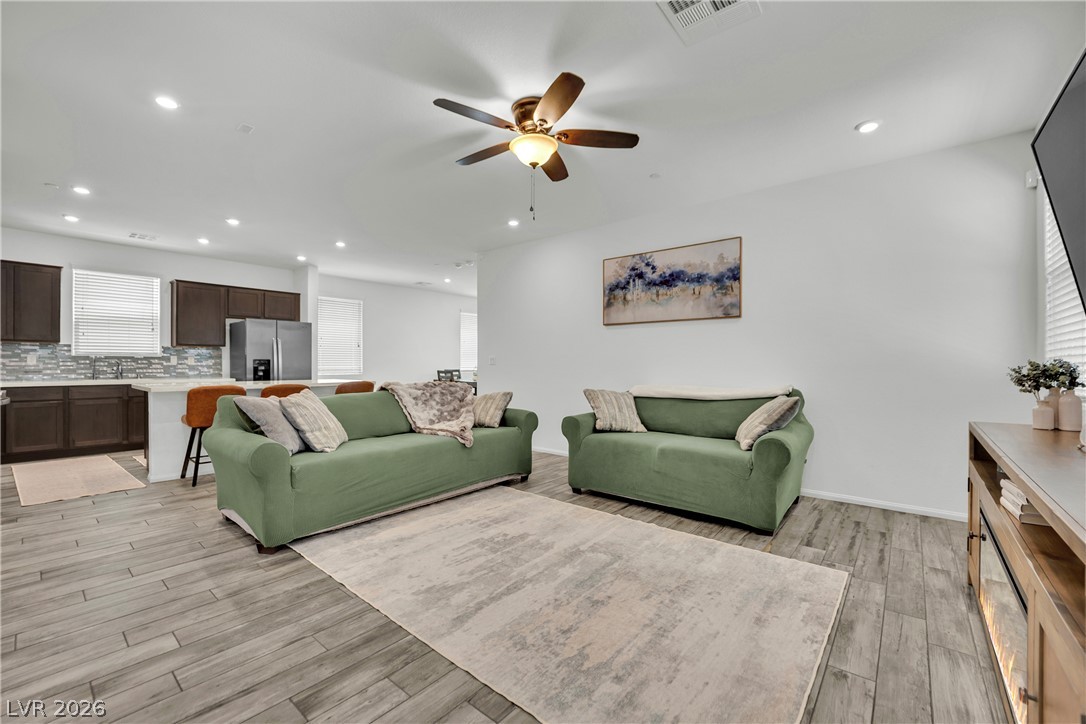6123 Rose Springs Avenue Las Vegas NV 89130