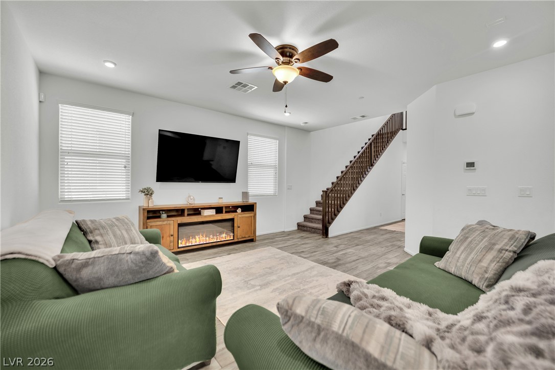 6123 Rose Springs Avenue Las Vegas NV 89130