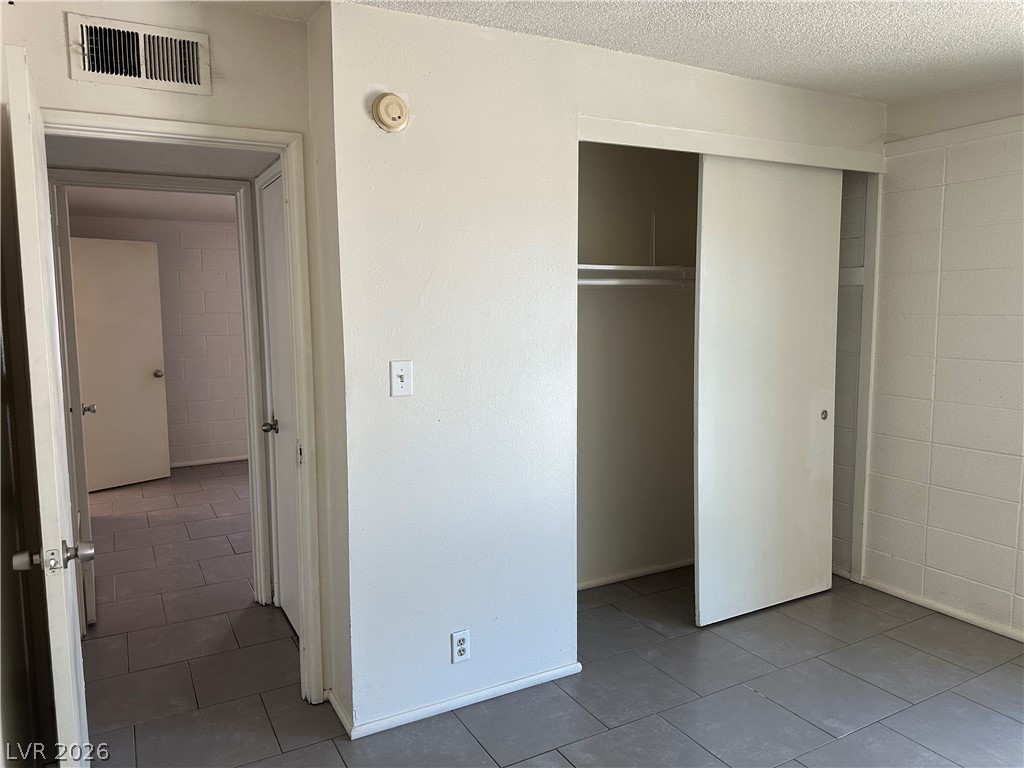1571 Serenada Avenue Las Vegas NV 89169