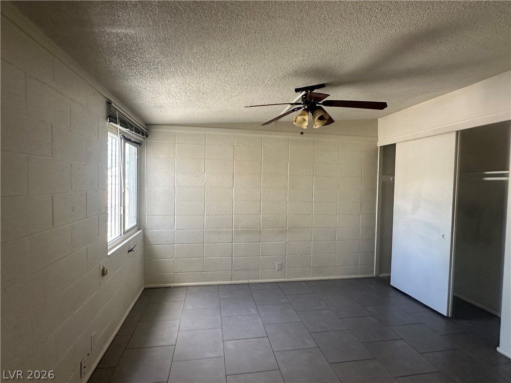 1571 Serenada Avenue Las Vegas NV 89169