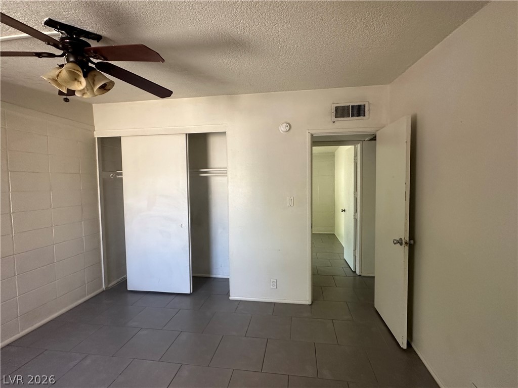 1571 Serenada Avenue Las Vegas NV 89169
