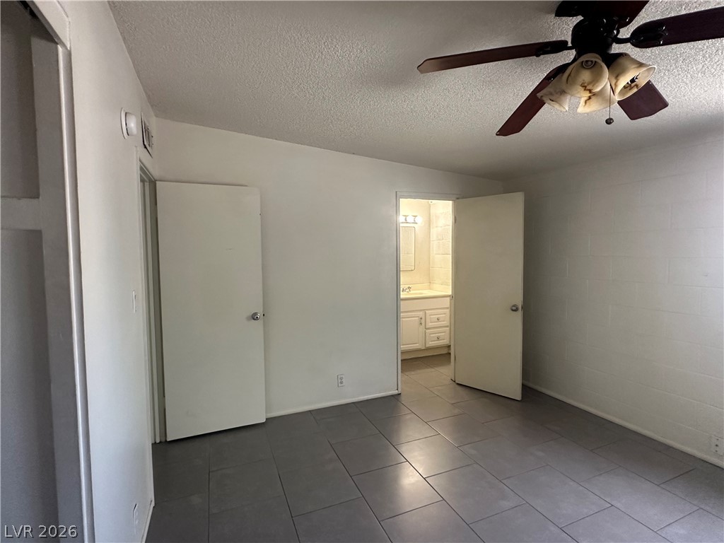 1571 Serenada Avenue Las Vegas NV 89169