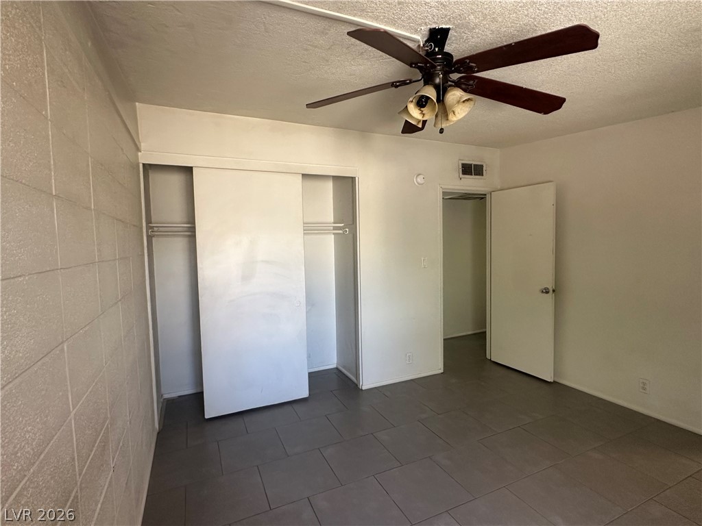 1571 Serenada Avenue Las Vegas NV 89169