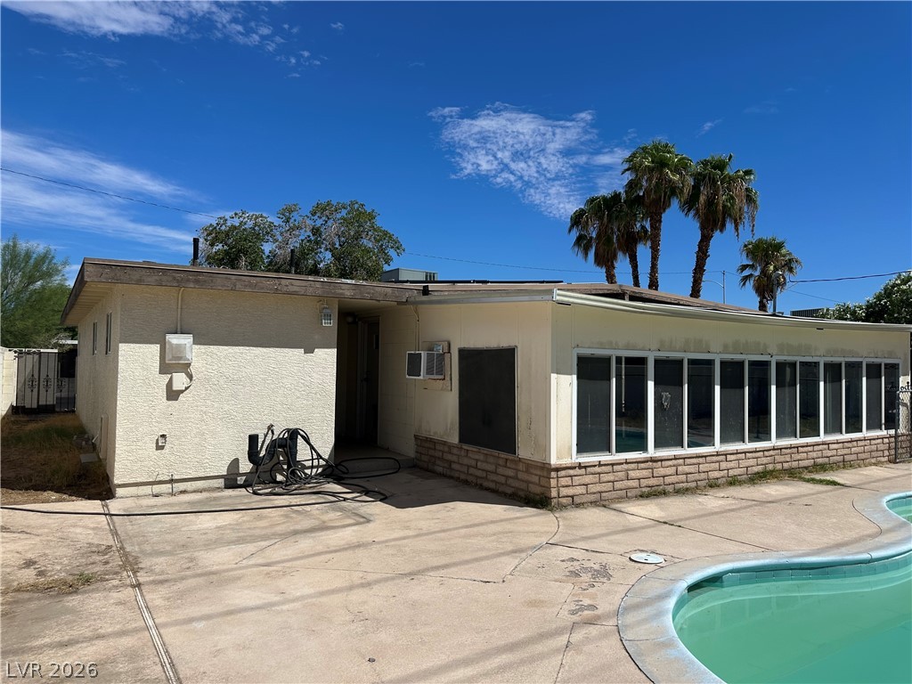 1571 Serenada Avenue Las Vegas NV 89169
