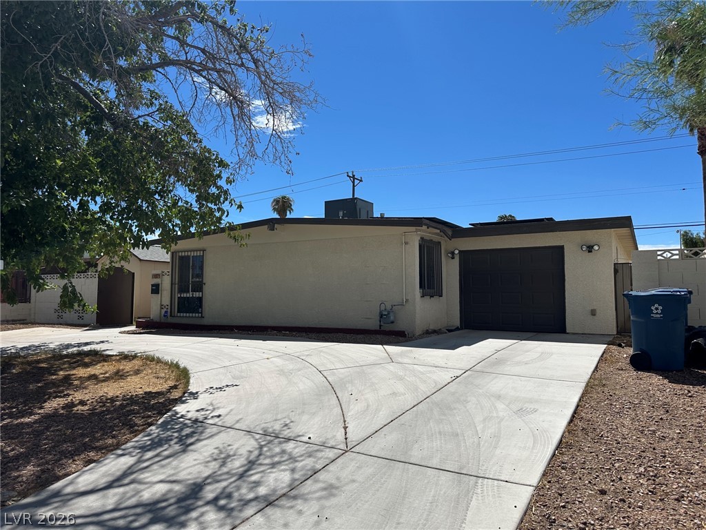 1571 Serenada Avenue Las Vegas NV 89169