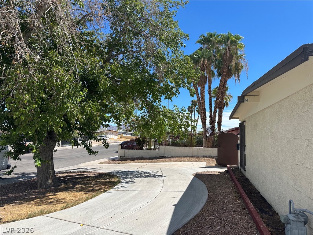 1571 Serenada Avenue Las Vegas NV 89169