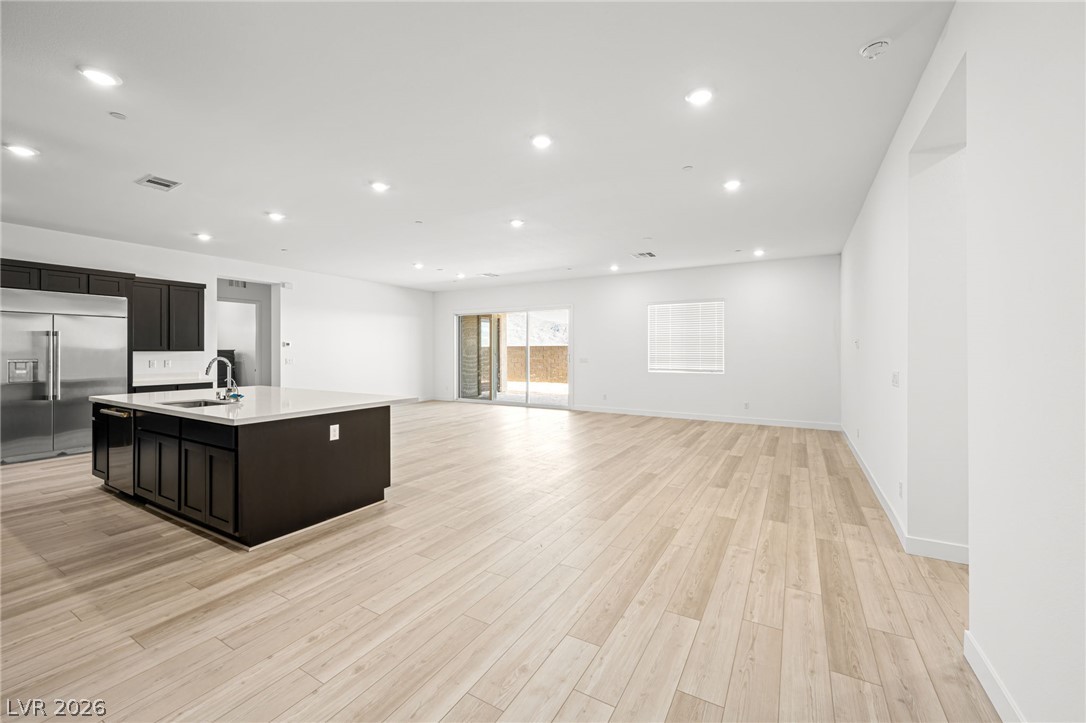 10142 Diana Summit Street Las Vegas NV 89143