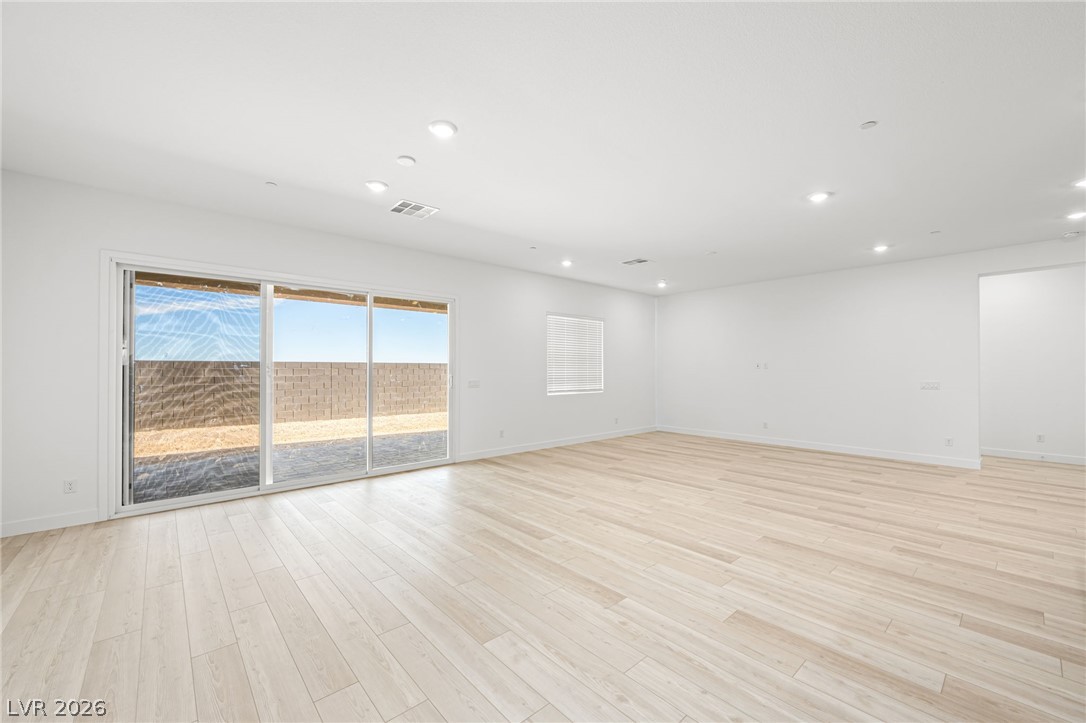 10142 Diana Summit Street Las Vegas NV 89143