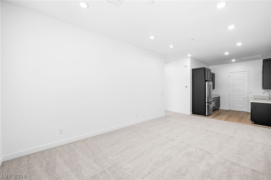 10142 Diana Summit Street Las Vegas NV 89143