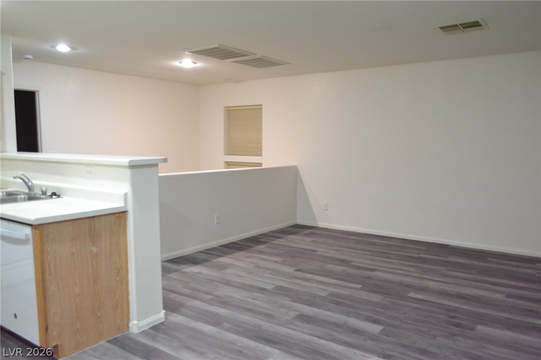 7537 Redwood Point Street Las Vegas NV 89139