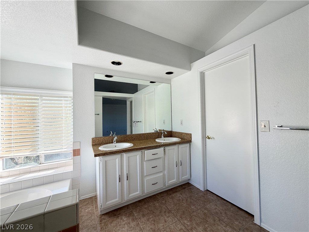 9232 Sun Rose Avenue Las Vegas NV 89134