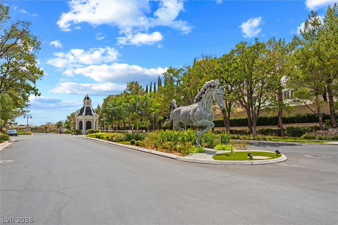 9429 Queen Charlotte Drive Las Vegas NV 89145