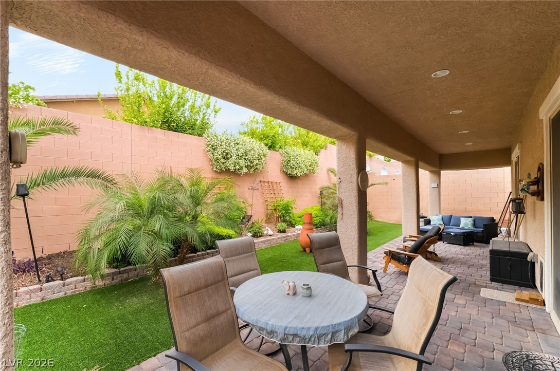 8651 Loretta Bay Street Las Vegas NV 89178