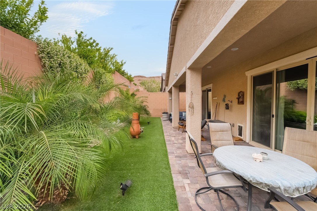 8651 Loretta Bay Street Las Vegas NV 89178