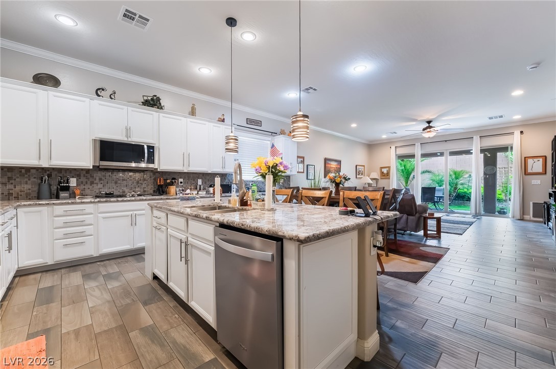 8651 Loretta Bay Street Las Vegas NV 89178