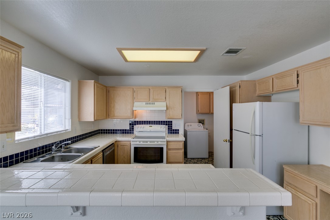 8012 Divine Drive Las Vegas NV 89128