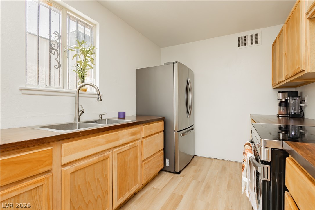 5128 Doe Avenue Las Vegas NV 89146