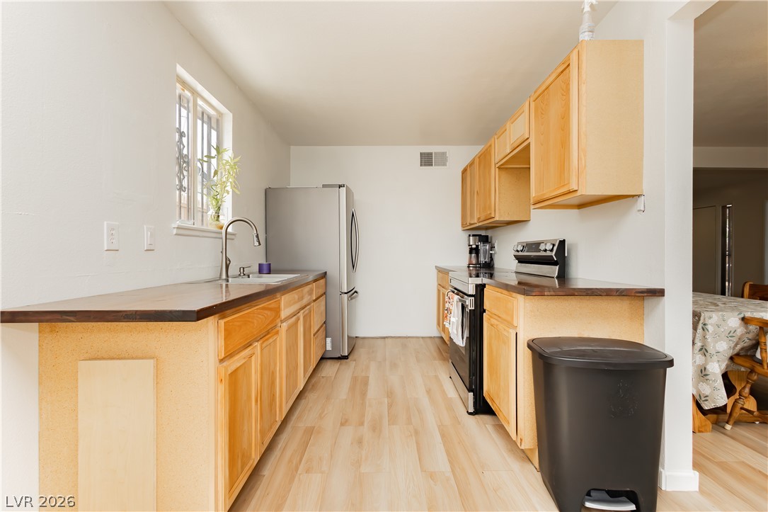 5128 Doe Avenue Las Vegas NV 89146