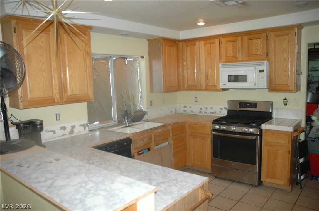 1821 Candle Bright Drive Henderson NV 89074