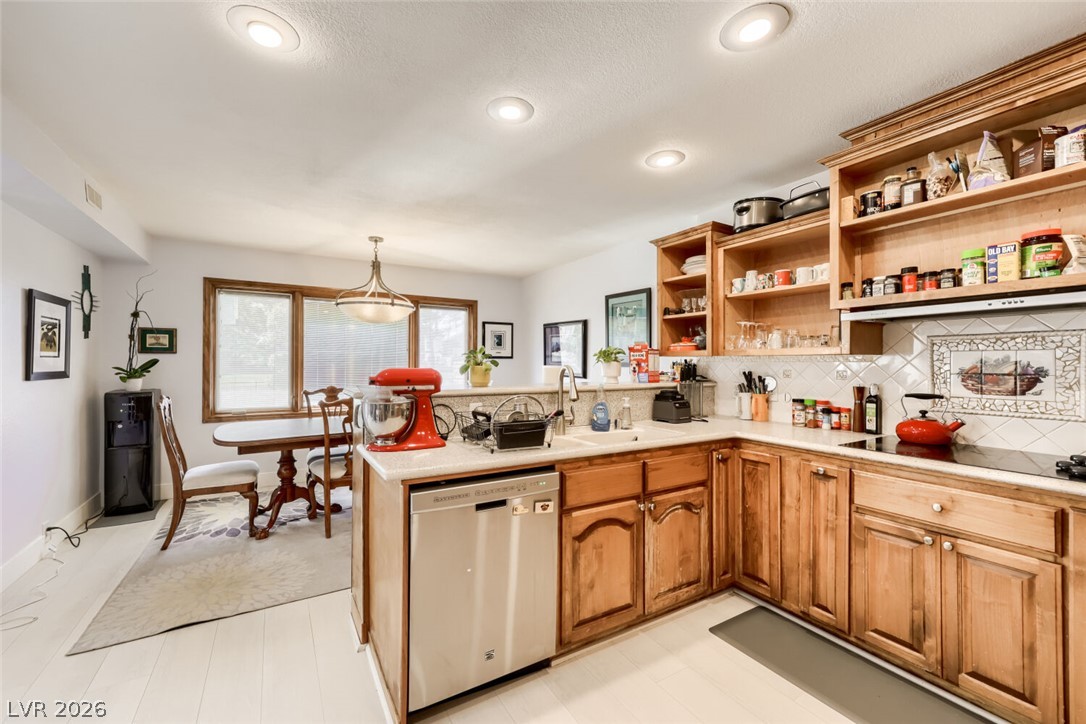 2951 Pinehurst Drive Las Vegas NV 89109
