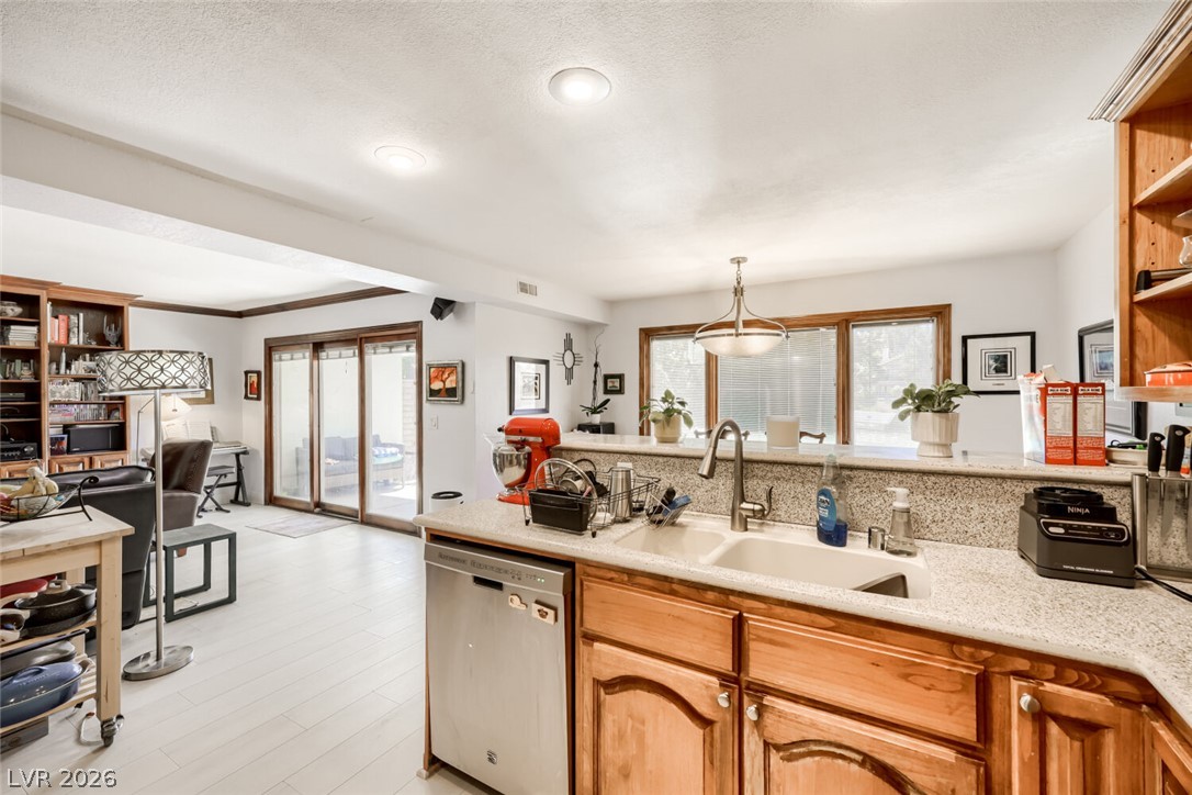 2951 Pinehurst Drive Las Vegas NV 89109