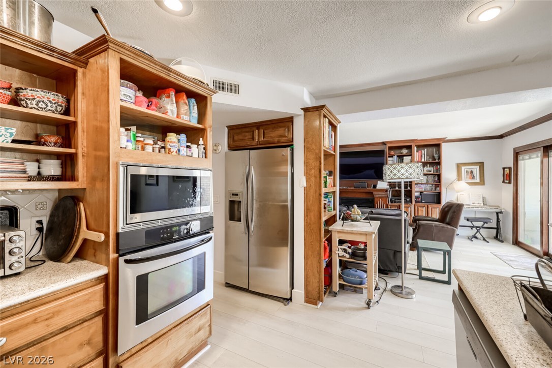 2951 Pinehurst Drive Las Vegas NV 89109