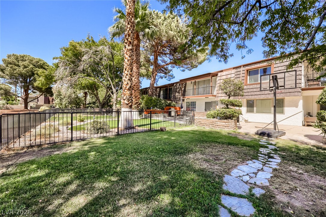 2951 Pinehurst Drive Las Vegas NV 89109