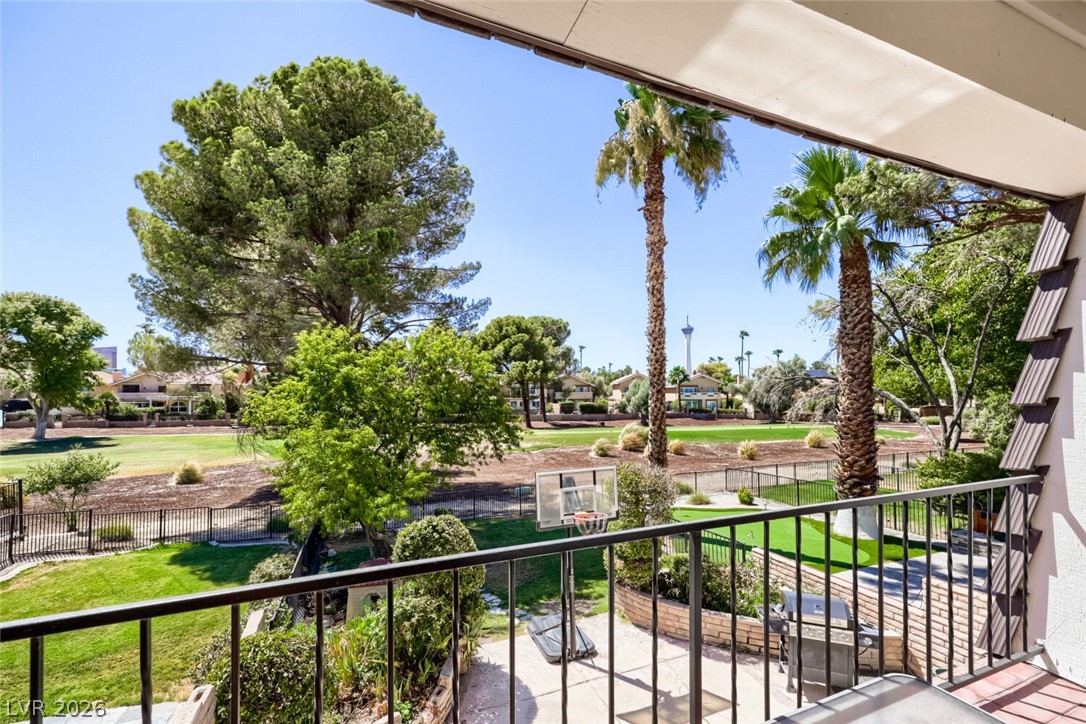 2951 Pinehurst Drive Las Vegas NV 89109