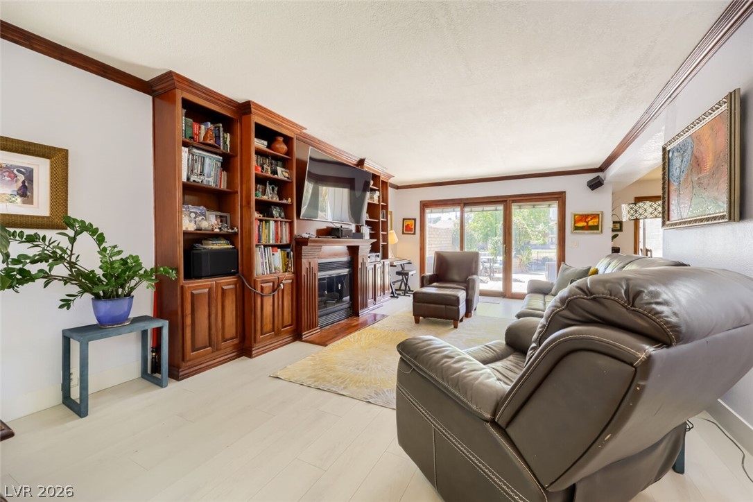 2951 Pinehurst Drive Las Vegas NV 89109