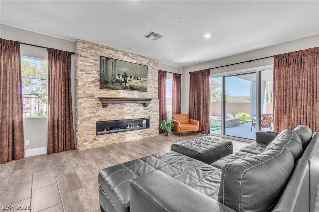 6194 Amber View Street Las Vegas NV 89135
