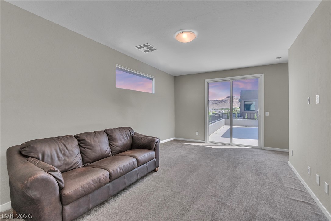 6194 Amber View Street Las Vegas NV 89135