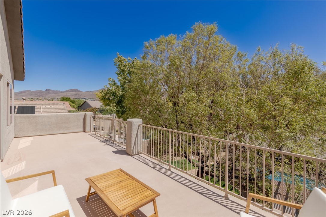 17 Winding Road Henderson NV 89052