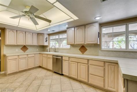 2895 Montessouri Street Las Vegas NV 89117