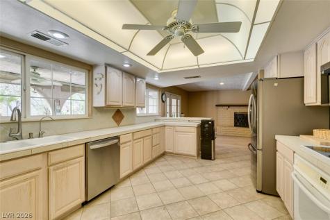 2895 Montessouri Street Las Vegas NV 89117