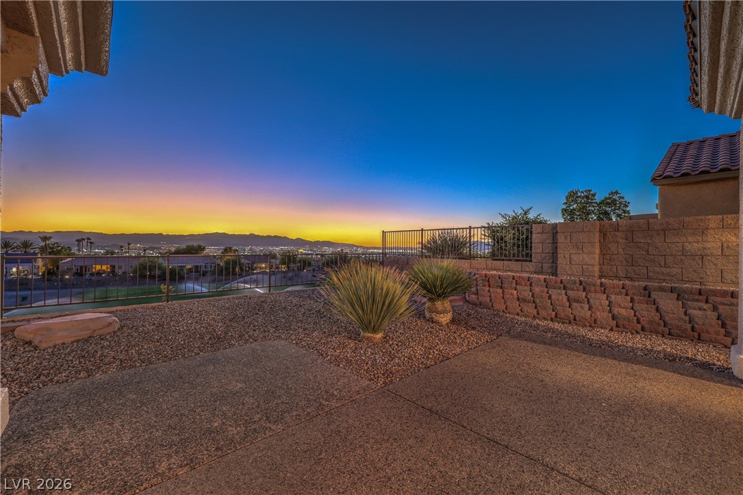 2728 Olivia Heights Avenue Henderson NV 89052