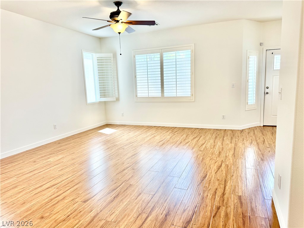7825 Ithaca Falls Street Las Vegas NV 89149