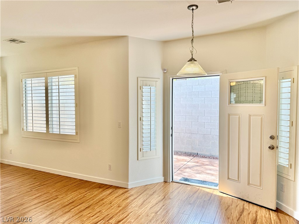 7825 Ithaca Falls Street Las Vegas NV 89149
