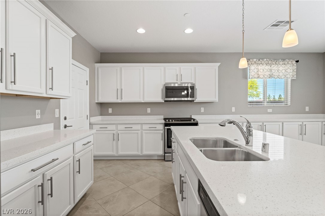 2462 Sylvan Hymn Street Henderson NV 89044
