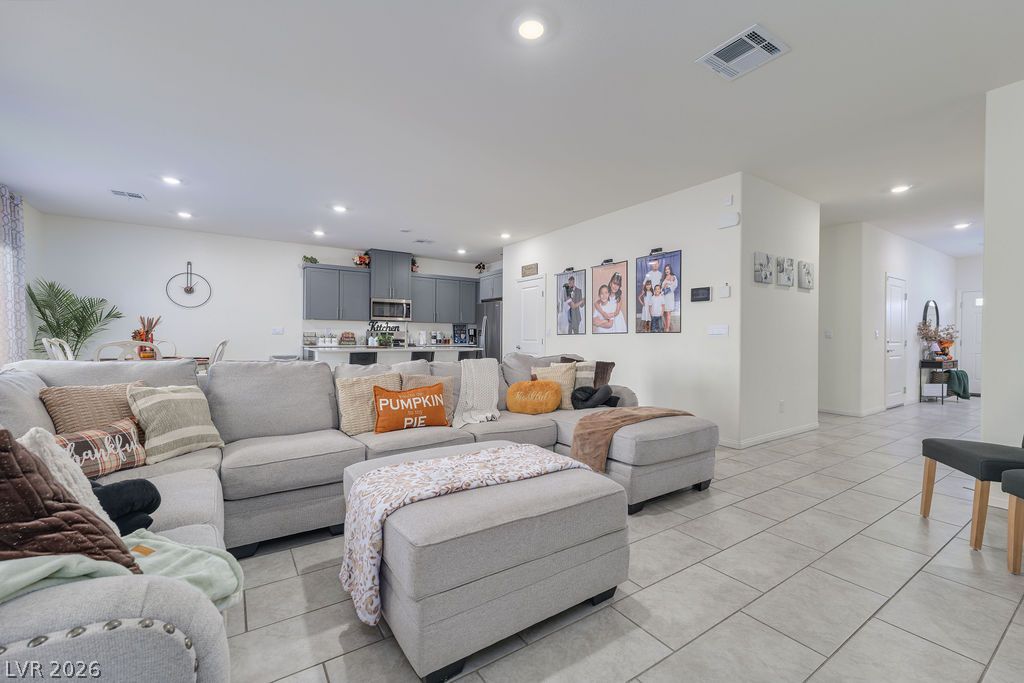 6135 Larimar Gold Street North Las Vegas NV 89115