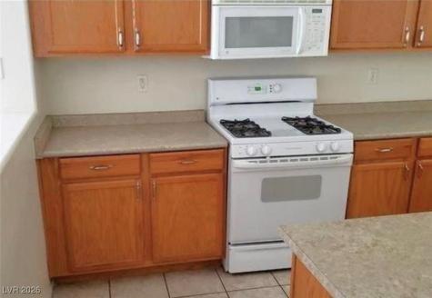 1013 Adobe Flat Drive Henderson NV 89011