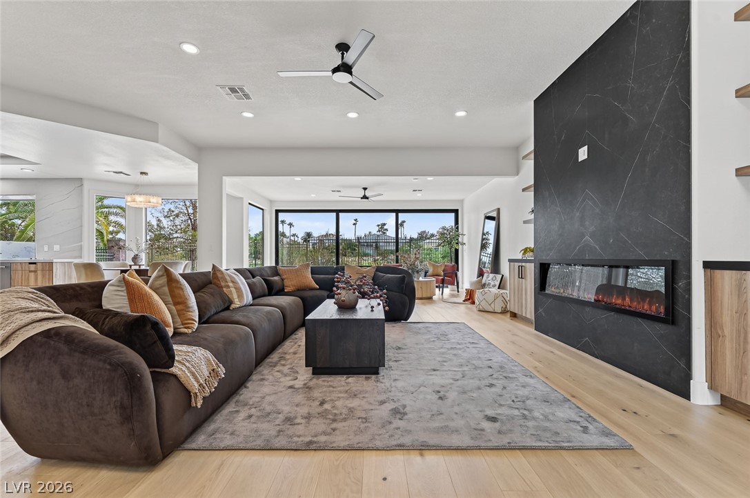1900 Glenview Drive Las Vegas NV 89134