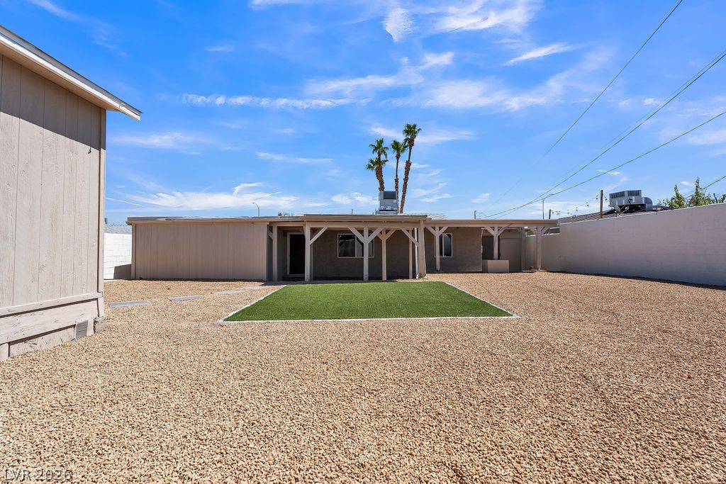 472 National Street Henderson NV 89015