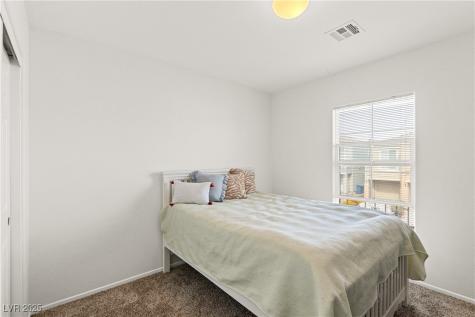 9105 Silk Threads Avenue Las Vegas NV 89149
