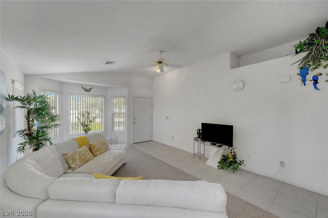 5456 Beach Pine Street Las Vegas NV 89130