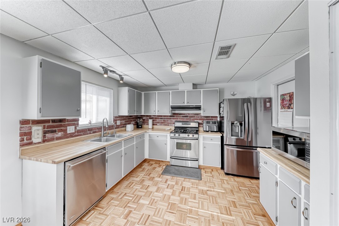 7113 Stormson Drive Las Vegas NV 89145